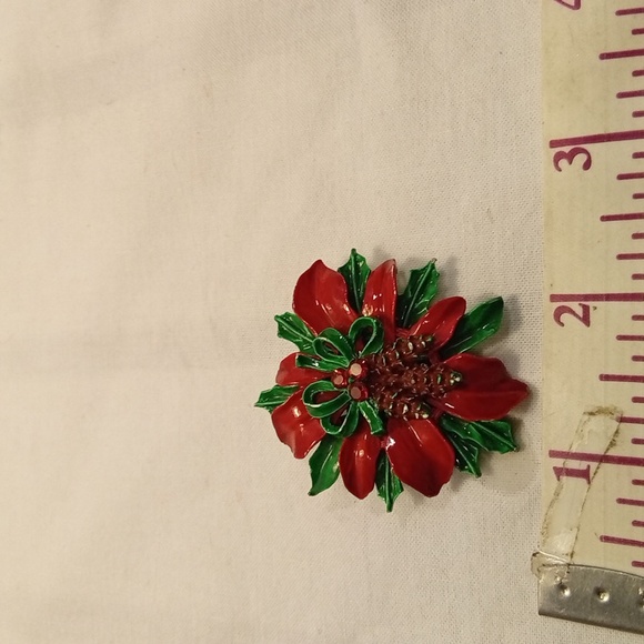1950 Poinsettia Brooch with Pinecones - Picture 3 of 3